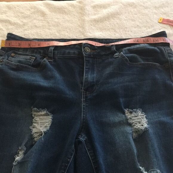16W Rampage distressed skinny jeans medium blue Sophie midrise stretchy - Picture 3 of 9